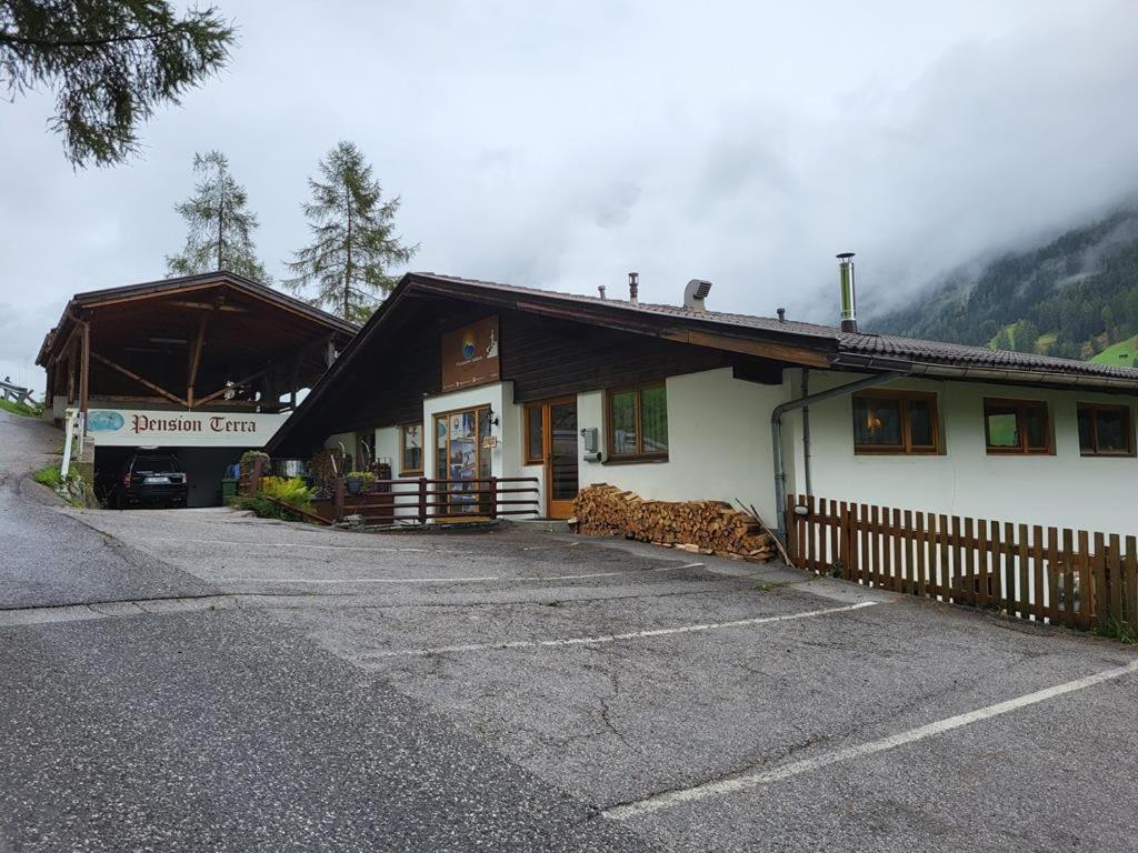 Pension Terra Neustift im Stubaital Exterior photo