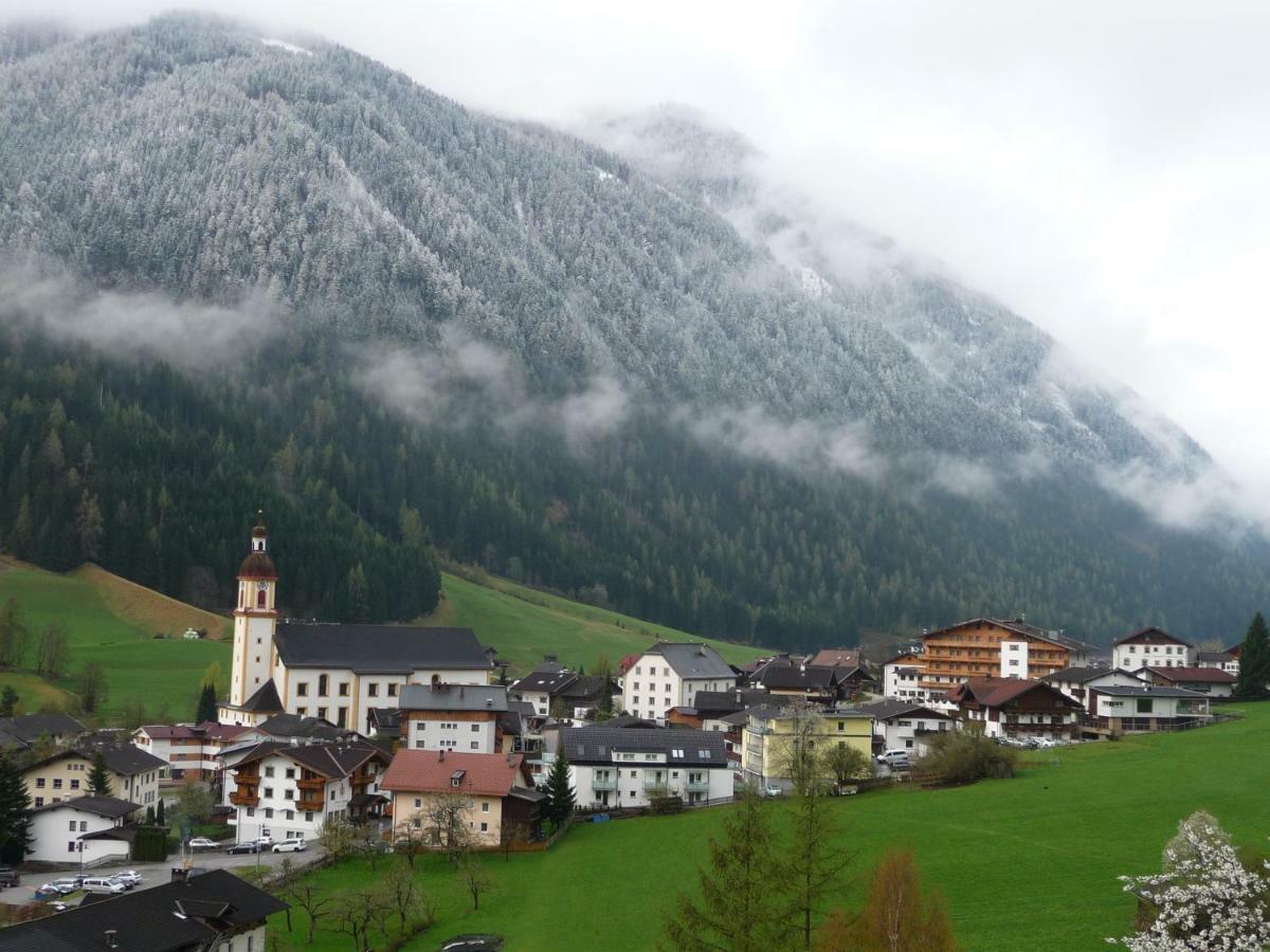 Pension Terra Neustift im Stubaital Exterior photo